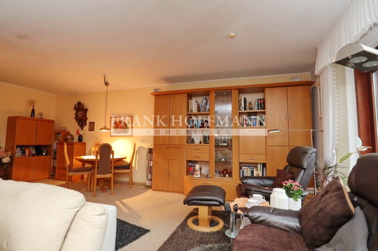 Immobilienangebot - Kaltenkirchen - Alle - Gepflegter Flachdachbungalow mit zwei Einheiten - hiervon eine vermietet in Kaltenkirchen