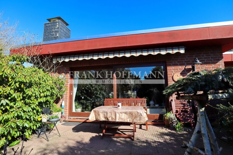Immobilienangebot - Kaltenkirchen - Alle - Gepflegter Flachdachbungalow mit zwei Einheiten - hiervon eine vermietet in Kaltenkirchen