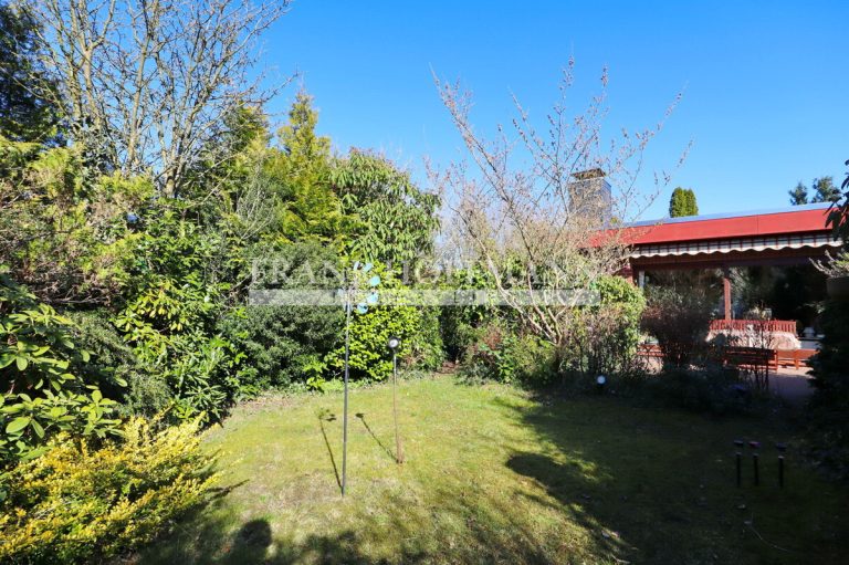 Immobilienangebot - Kaltenkirchen - Alle - Gepflegter Flachdachbungalow mit zwei Einheiten - hiervon eine vermietet in Kaltenkirchen