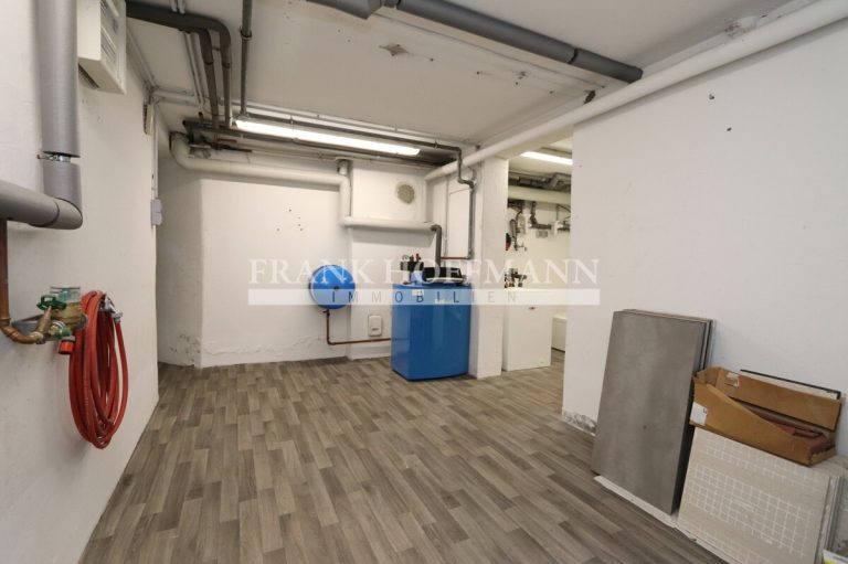Immobilienangebot - Kaltenkirchen - Alle - Wohn-/Geschäftshaus mit 3 Einheiten im Stadtzentrum von Kaltenkirchen