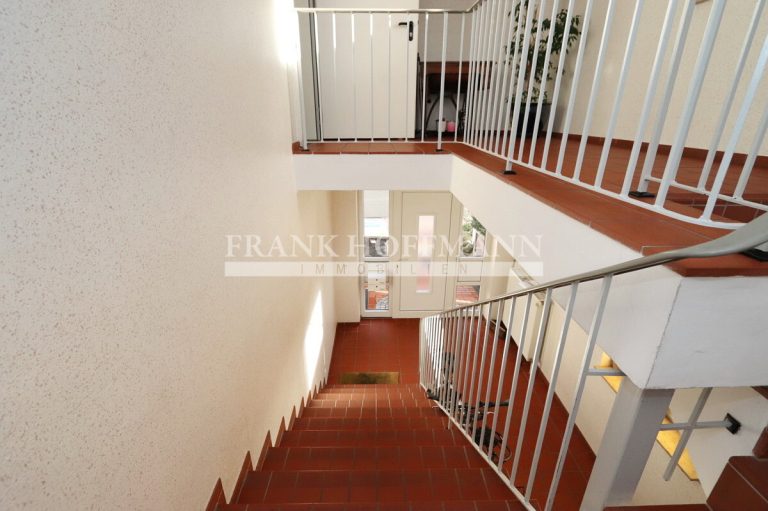 Immobilienangebot - Kaltenkirchen - Alle - Wohn-/Geschäftshaus mit 3 Einheiten im Stadtzentrum von Kaltenkirchen