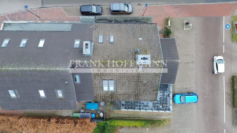Immobilienangebot - Kaltenkirchen - Alle - Wohn-/Geschäftshaus mit 3 Einheiten im Stadtzentrum von Kaltenkirchen