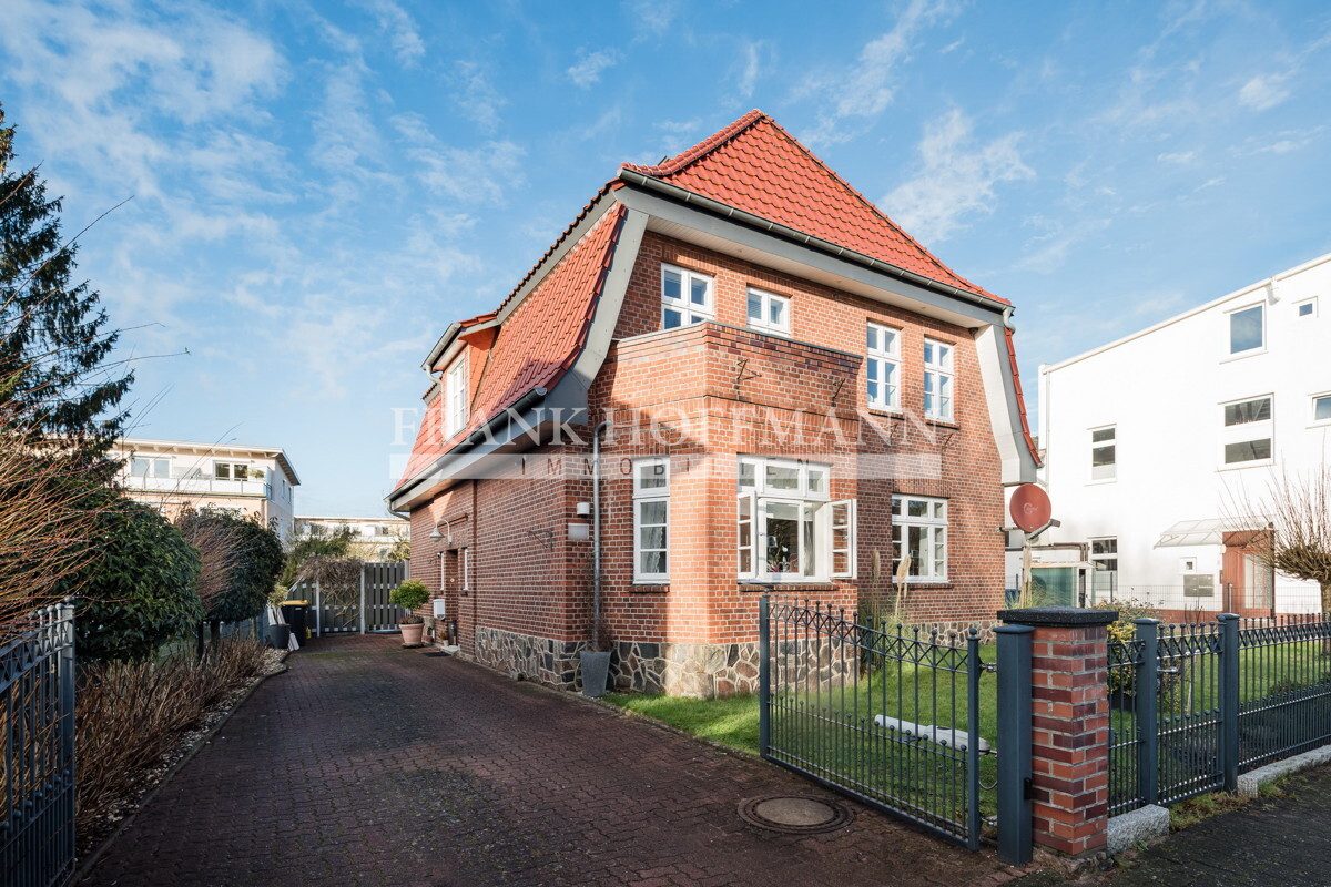 Immobilienangebot - Barmstedt - Haus_Wohnung - Stilvolles Altbaujuwel: Großzügig saniertes Zuhause mit historischem Charme