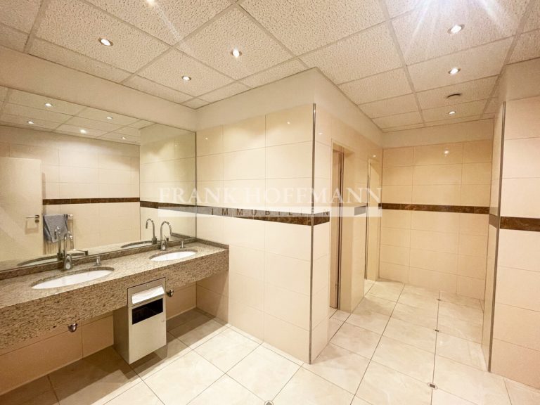 Immobilienangebot - Hamburg - Alle - Hochwertig und vielseitig nutzbar! Büro- und Lagerflächen in Poppenbüttel