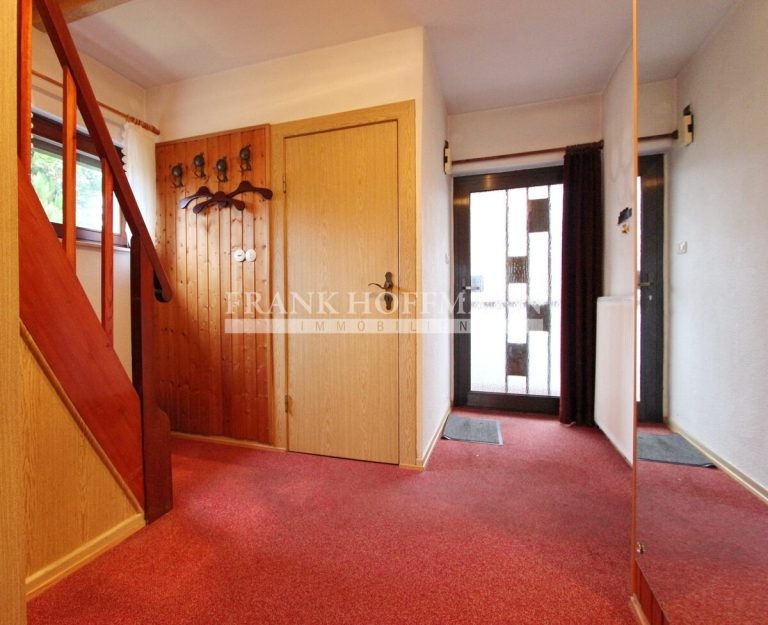 Immobilienangebot - Pinneberg - Alle - Kleines Einfamilienhaus auf großem Grundstück mit Erweiterungsmöglichkeit in Pinneberg