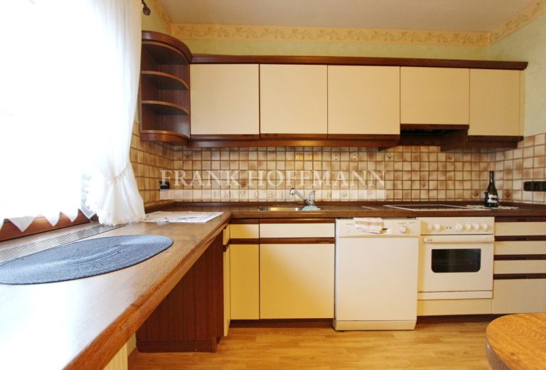 Immobilienangebot - Pinneberg - Alle - Kleines Einfamilienhaus auf großem Grundstück mit Erweiterungsmöglichkeit in Pinneberg