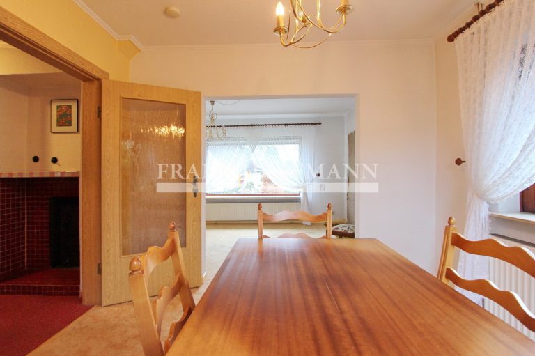Immobilienangebot - Pinneberg - Alle - Kleines Einfamilienhaus auf großem Grundstück mit Erweiterungsmöglichkeit in Pinneberg