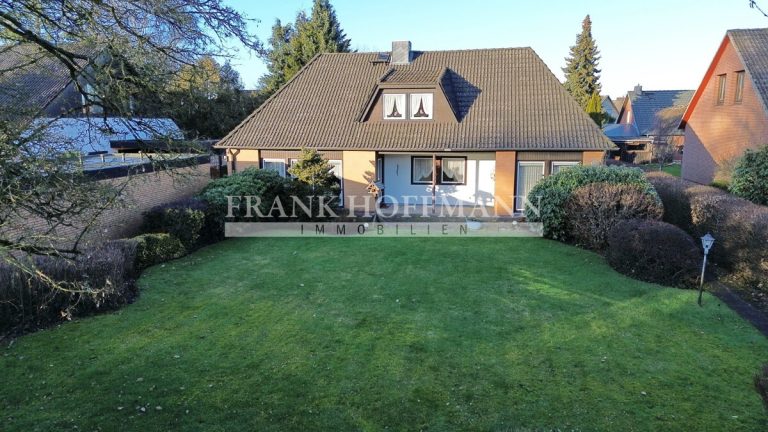 Immobilienangebot - Kaltenkirchen - Alle - Großzügiges Zwei-/Einfamilienhaus in TOP Lage von Kaltenkirchen!