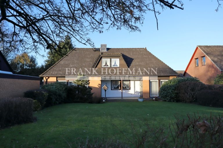 Immobilienangebot - Kaltenkirchen - Alle - Großzügiges Zwei-/Einfamilienhaus in TOP Lage von Kaltenkirchen!