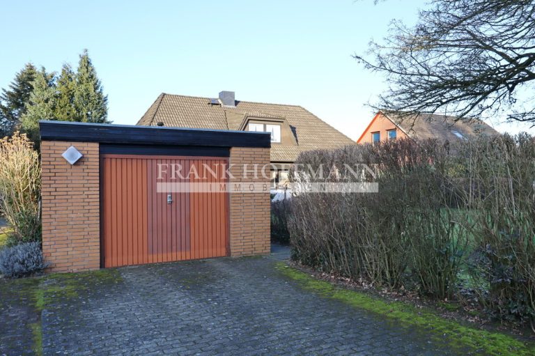 Immobilienangebot - Kaltenkirchen - Alle - Großzügiges Zwei-/Einfamilienhaus in TOP Lage von Kaltenkirchen!