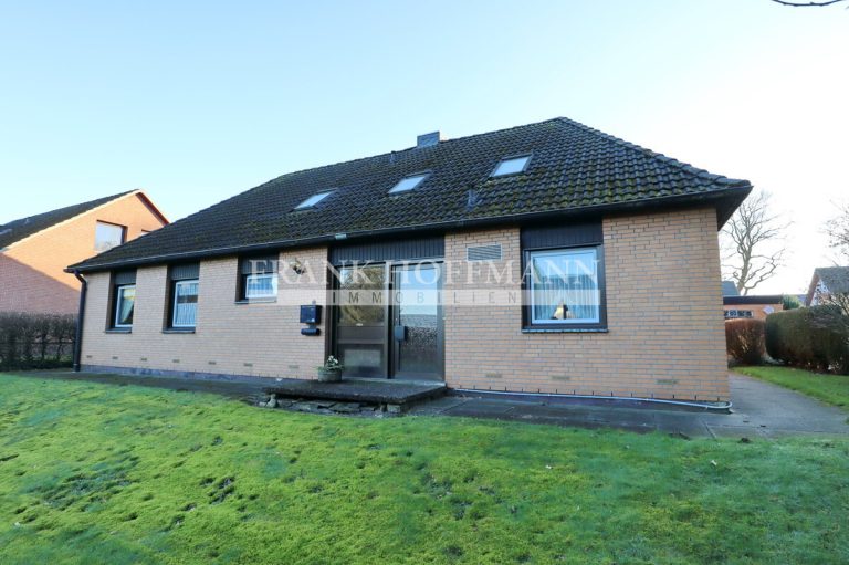 Immobilienangebot - Kaltenkirchen - Alle - Großzügiges Zwei-/Einfamilienhaus in TOP Lage von Kaltenkirchen!