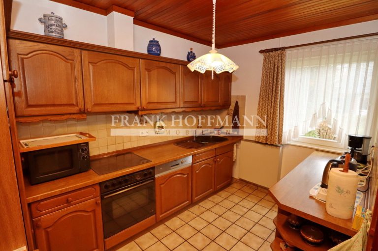 Immobilienangebot - Kaltenkirchen - Alle - Großzügiges Zwei-/Einfamilienhaus in TOP Lage von Kaltenkirchen!