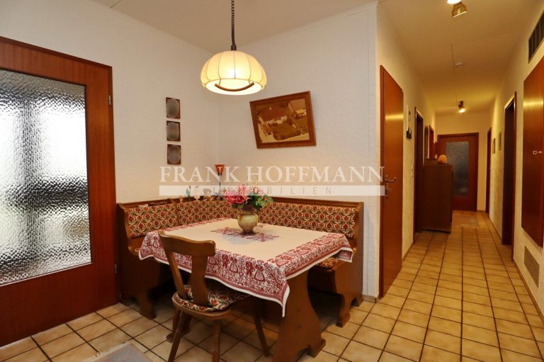 Immobilienangebot - Kaltenkirchen - Alle - Großzügiges Zwei-/Einfamilienhaus in TOP Lage von Kaltenkirchen!