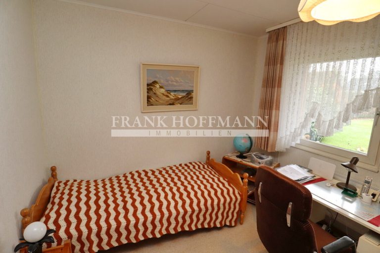 Immobilienangebot - Kaltenkirchen - Alle - Großzügiges Zwei-/Einfamilienhaus in TOP Lage von Kaltenkirchen!