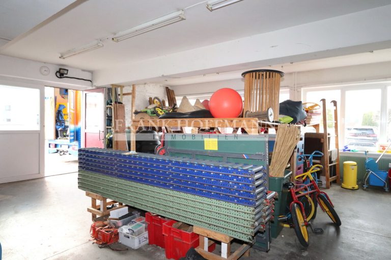 Immobilienangebot - Hamburg - Alle - Lager mit Büroflächen in Hamburg-Eidelstedt