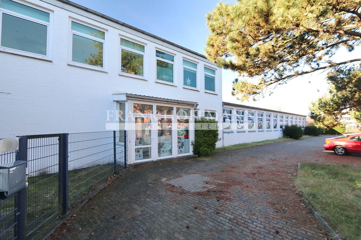 Immobilienangebot - Quickborn - Commercial_Hallen - Werkhalle mit Betriebswohnung & über 3.900 m² Grundstück in Quickborn