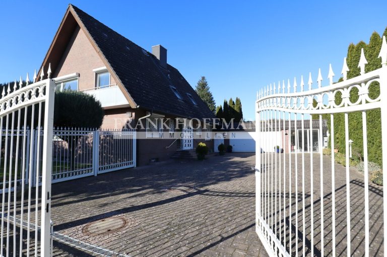 Immobilienangebot - Bönningstedt - Alle - Platz für die ganze Familie: Einfamilienhaus mit großem Grundstück und Doppelgarage in Bönningstedt