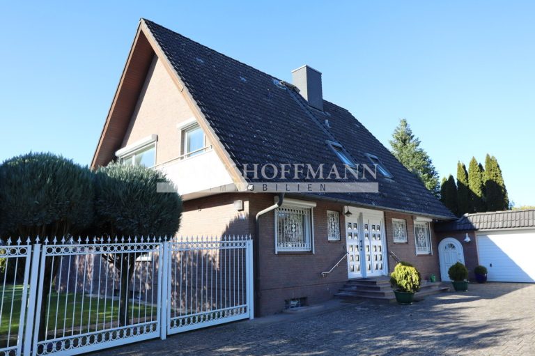 Immobilienangebot - Bönningstedt - Alle - Platz für die ganze Familie: Einfamilienhaus mit großem Grundstück und Doppelgarage in Bönningstedt