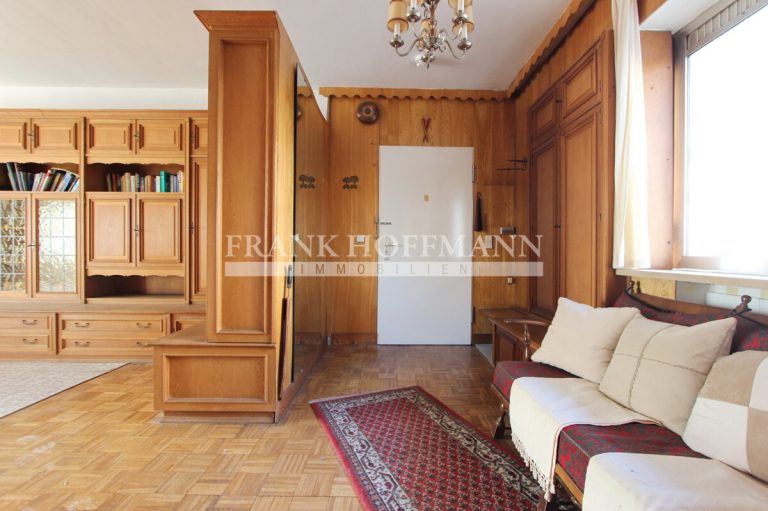 Immobilienangebot - Hamburg - Alle - 2-Zimmer-Wohnung mit viel Potenzial in Hamburg-Eimsbüttel - Balkon + 2 TG-Stellplätze