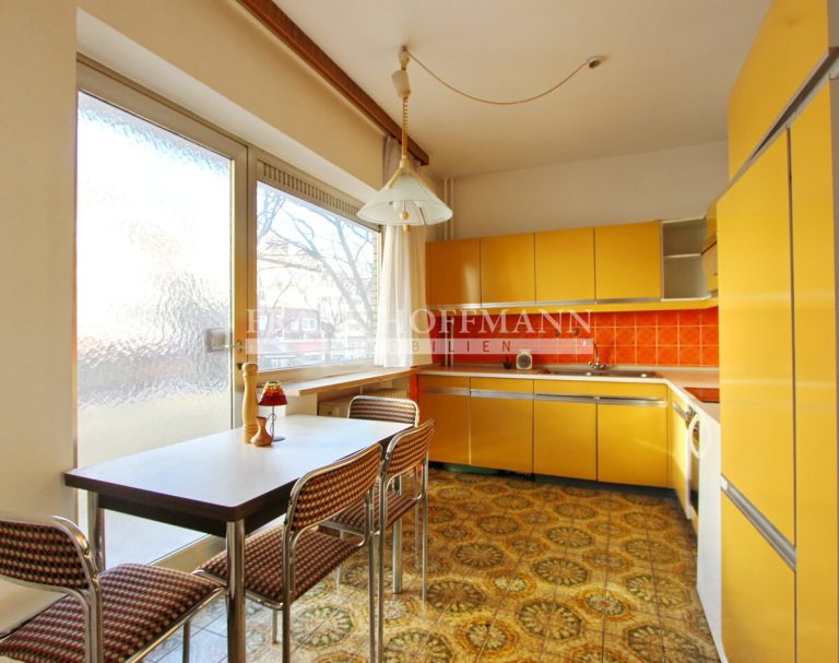 Immobilienangebot - Hamburg - Alle - 2-Zimmer-Wohnung mit viel Potenzial in Hamburg-Eimsbüttel - Balkon + 2 TG-Stellplätze