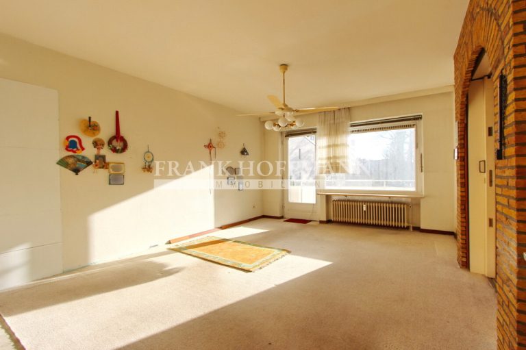 Immobilienangebot - Hamburg - Alle - 2-Zimmer-Wohnung mit viel Potenzial in Hamburg-Eimsbüttel - Balkon + 2 TG-Stellplätze