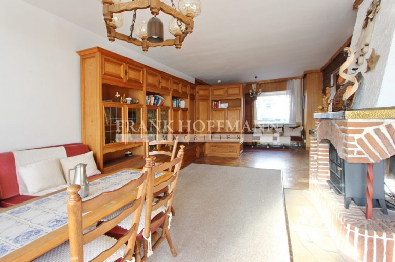 Immobilienangebot - Hamburg - Alle - 2-Zimmer-Wohnung mit viel Potenzial in Hamburg-Eimsbüttel - Balkon + 2 TG-Stellplätze