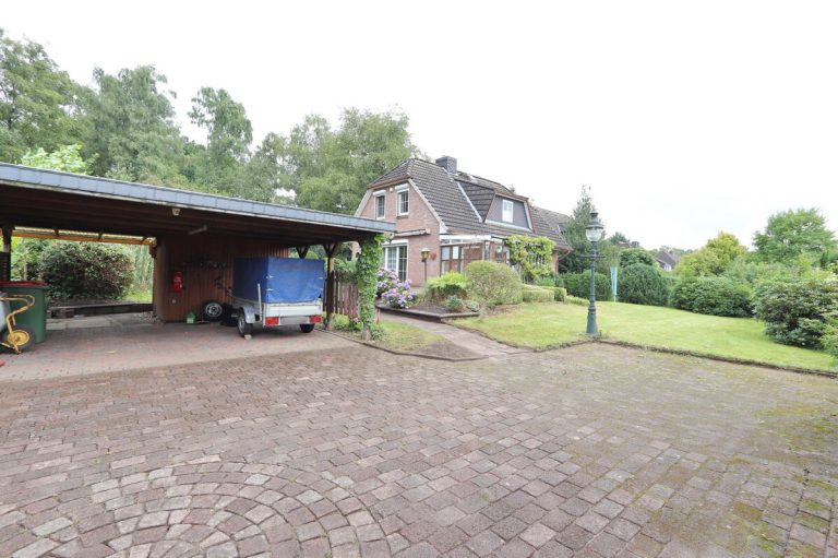 Immobilienangebot - Hamburg - Haus_Wohnung - Einfamilienhaus nahe Erlebengraben am Gehölz und Teich in Hamburg-Sasel