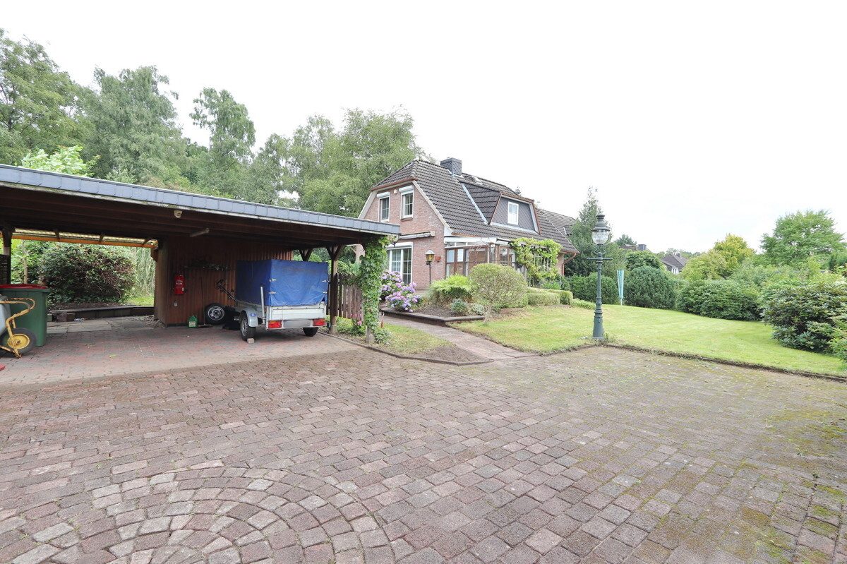 Immobilienangebot - Hamburg - Haus_Wohnung - Einfamilienhaus nahe Erlebengraben am Gehölz und Teich in Hamburg-Sasel