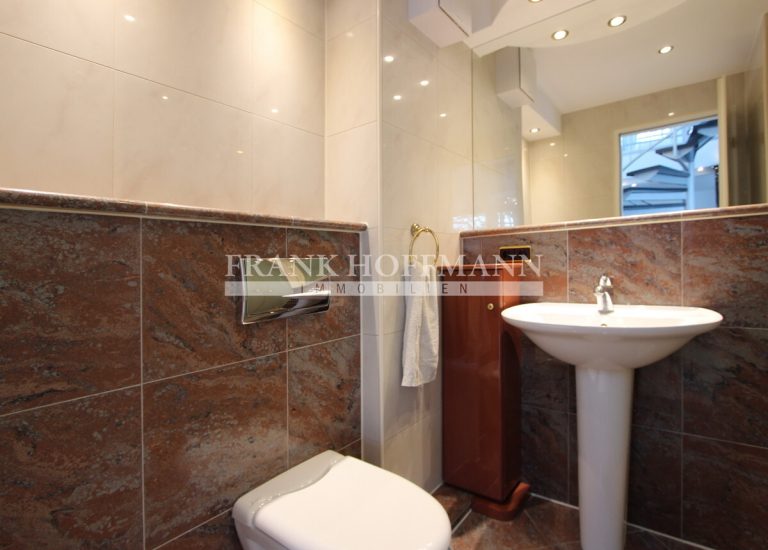 Immobilienangebot - Hamburg - Alle - Hochwertige Maisonettewohnung am Tierpark Hagenbeck mit 2 TG-Stellplätzen in Hamburg-Stellingen