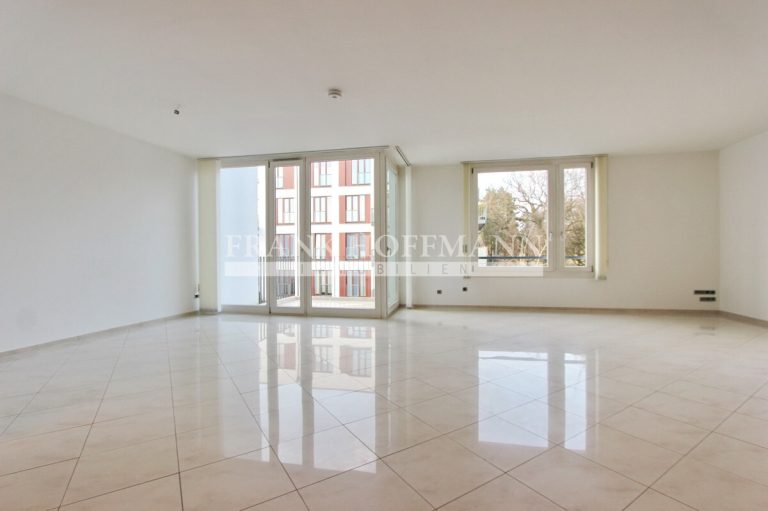 Immobilienangebot - Hamburg - Alle - Hochwertige Maisonettewohnung am Tierpark Hagenbeck mit 2 TG-Stellplätzen in Hamburg-Stellingen