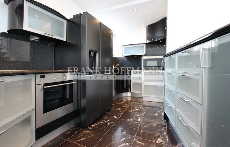 Immobilienangebot - Hamburg - Alle - Hochwertige Maisonettewohnung am Tierpark Hagenbeck mit 2 TG-Stellplätzen in Hamburg-Stellingen
