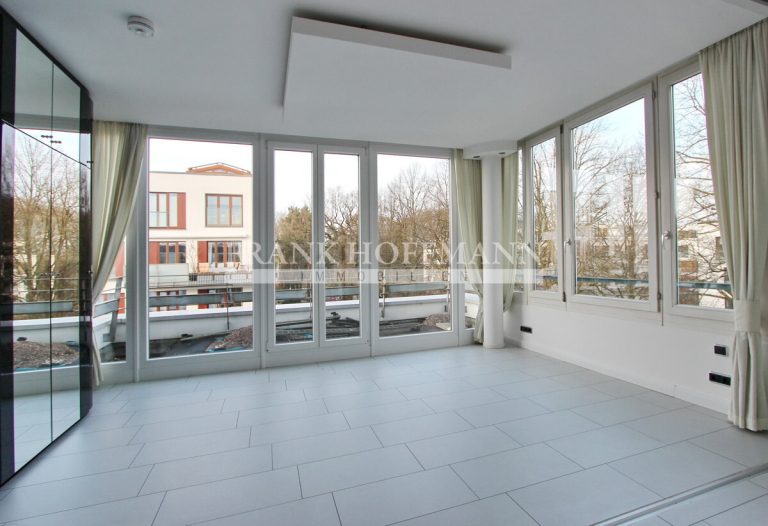Immobilienangebot - Hamburg - Alle - Hochwertige Maisonettewohnung am Tierpark Hagenbeck mit 2 TG-Stellplätzen in Hamburg-Stellingen