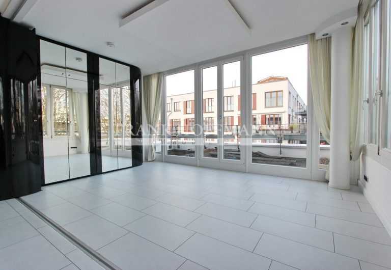 Immobilienangebot - Hamburg - Alle - Hochwertige Maisonettewohnung am Tierpark Hagenbeck mit 2 TG-Stellplätzen in Hamburg-Stellingen