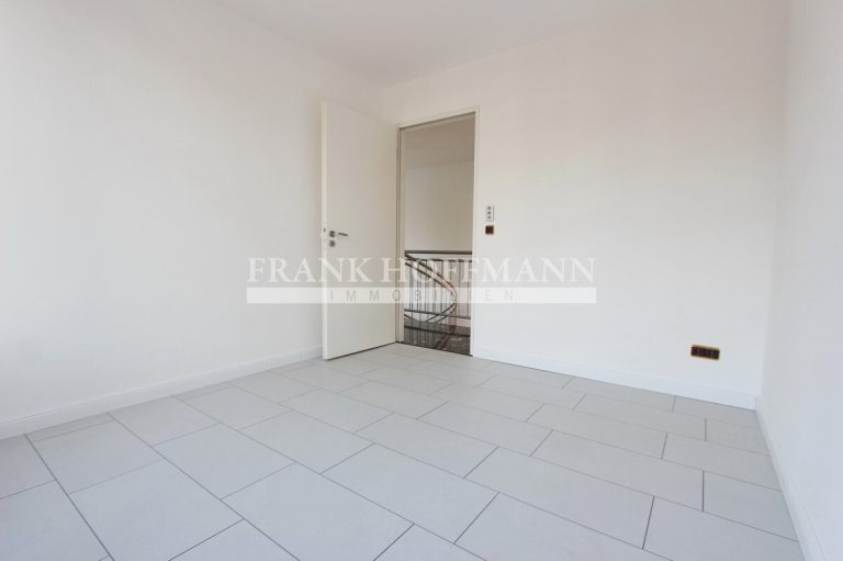 Immobilienangebot - Hamburg - Alle - Hochwertige Maisonettewohnung am Tierpark Hagenbeck mit 2 TG-Stellplätzen in Hamburg-Stellingen
