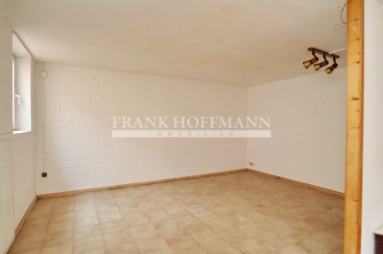 Immobilienangebot - Kaltenkirchen - Alle - Einfamilienhaus mit vermieteter Einliegerwohnung in Kaltenkirchen