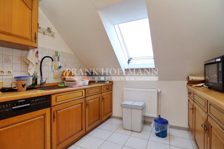 Immobilienangebot - Kaltenkirchen - Alle - Einfamilienhaus mit vermieteter Einliegerwohnung in Kaltenkirchen