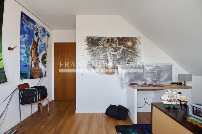 Immobilienangebot - Kaltenkirchen - Alle - Einfamilienhaus mit vermieteter Einliegerwohnung in Kaltenkirchen