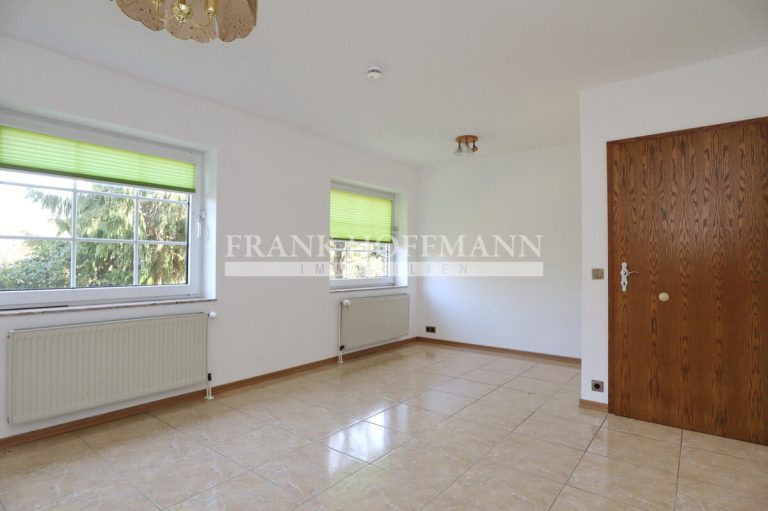 Immobilienangebot - Kaltenkirchen - Alle - Einfamilienhaus mit vermieteter Einliegerwohnung in Kaltenkirchen