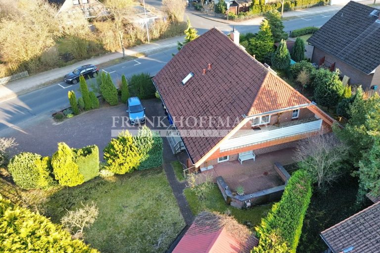 Immobilienangebot - Kaltenkirchen - Alle - Einfamilienhaus mit vermieteter Einliegerwohnung in Kaltenkirchen