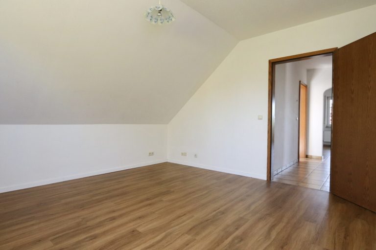 Immobilienangebot - Kaltenkirchen - Haus_Wohnung - Ab sofort frei lieferbar: Ideal geschnittenes Einfamilienhaus mit Einliegerwohnung in Kaltenkirchen