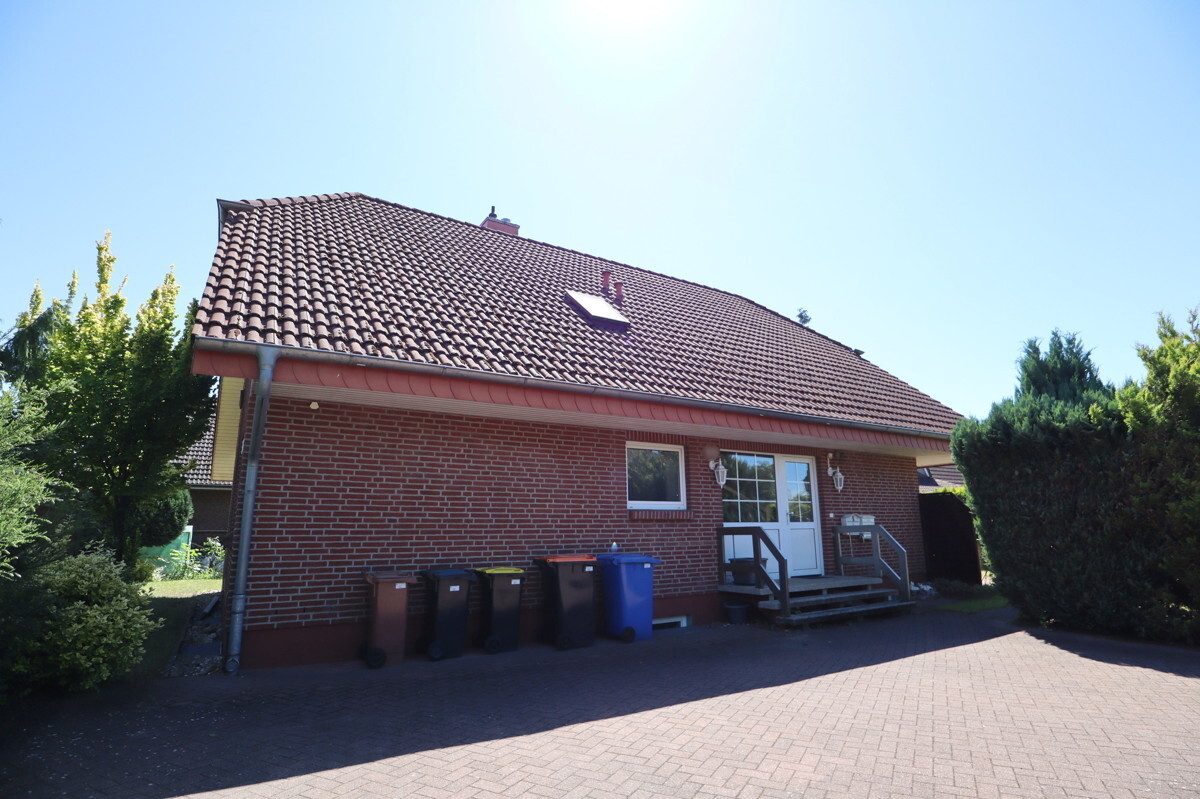 Immobilienangebot - Kaltenkirchen - Haus_Wohnung - Ab sofort frei lieferbar: Ideal geschnittenes Einfamilienhaus mit Einliegerwohnung in Kaltenkirchen