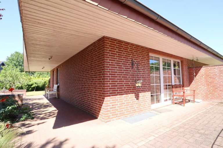 Immobilienangebot - Kaltenkirchen - Haus_Wohnung - Ab sofort frei lieferbar: Ideal geschnittenes Einfamilienhaus mit Einliegerwohnung in Kaltenkirchen