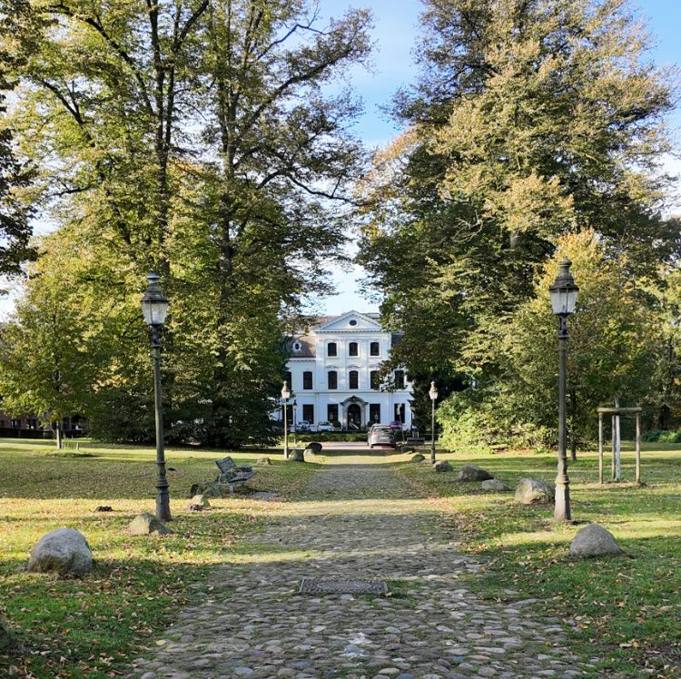 Frank Hoffmann Immobilien - Ihr Immobilienmakler in Hamburg-Wellingsbüttel