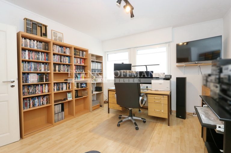 Immobilienangebot - Kaltenkirchen - Alle - Umfassend modernisiertes Einfamilienhaus auf schönem Grundstück in Kaltenkirchen !