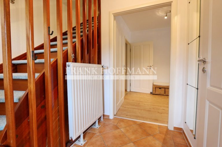 Immobilienangebot - Kaltenkirchen - Alle - Umfassend modernisiertes Einfamilienhaus auf schönem Grundstück in Kaltenkirchen !