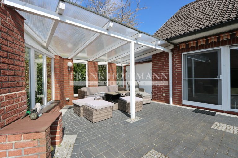 Immobilienangebot - Kaltenkirchen - Alle - Umfassend modernisiertes Einfamilienhaus auf schönem Grundstück in Kaltenkirchen !