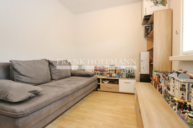 Immobilienangebot - Kaltenkirchen - Alle - Umfassend modernisiertes Einfamilienhaus auf schönem Grundstück in Kaltenkirchen !