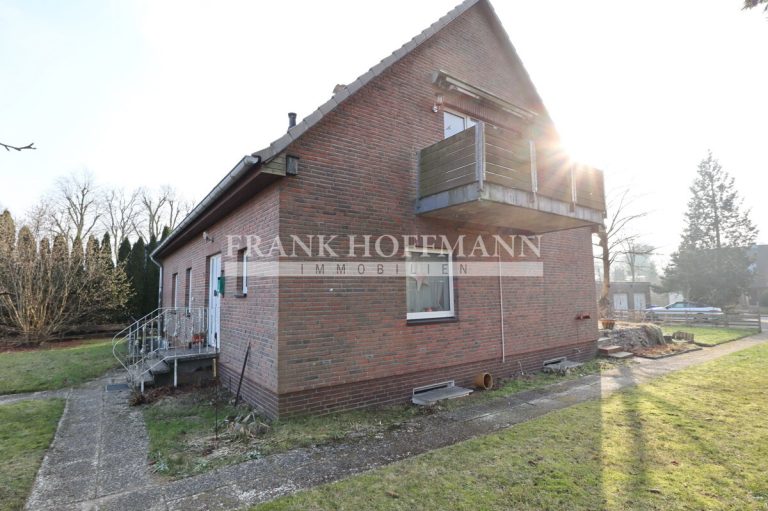 Immobilienangebot - Hartenholm - Alle - Teilvermietetes Einfamilienhaus mit Einliegerwohnung in schöner Lage von Hartenholm