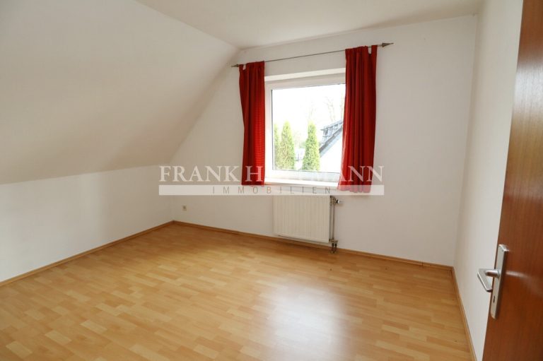 Immobilienangebot - Hartenholm - Alle - Teilvermietetes Einfamilienhaus mit Einliegerwohnung in schöner Lage von Hartenholm