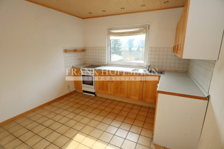 Immobilienangebot - Hartenholm - Alle - Teilvermietetes Einfamilienhaus mit Einliegerwohnung in schöner Lage von Hartenholm